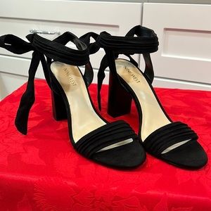 Nine West Black Velvet Sandal NWOT